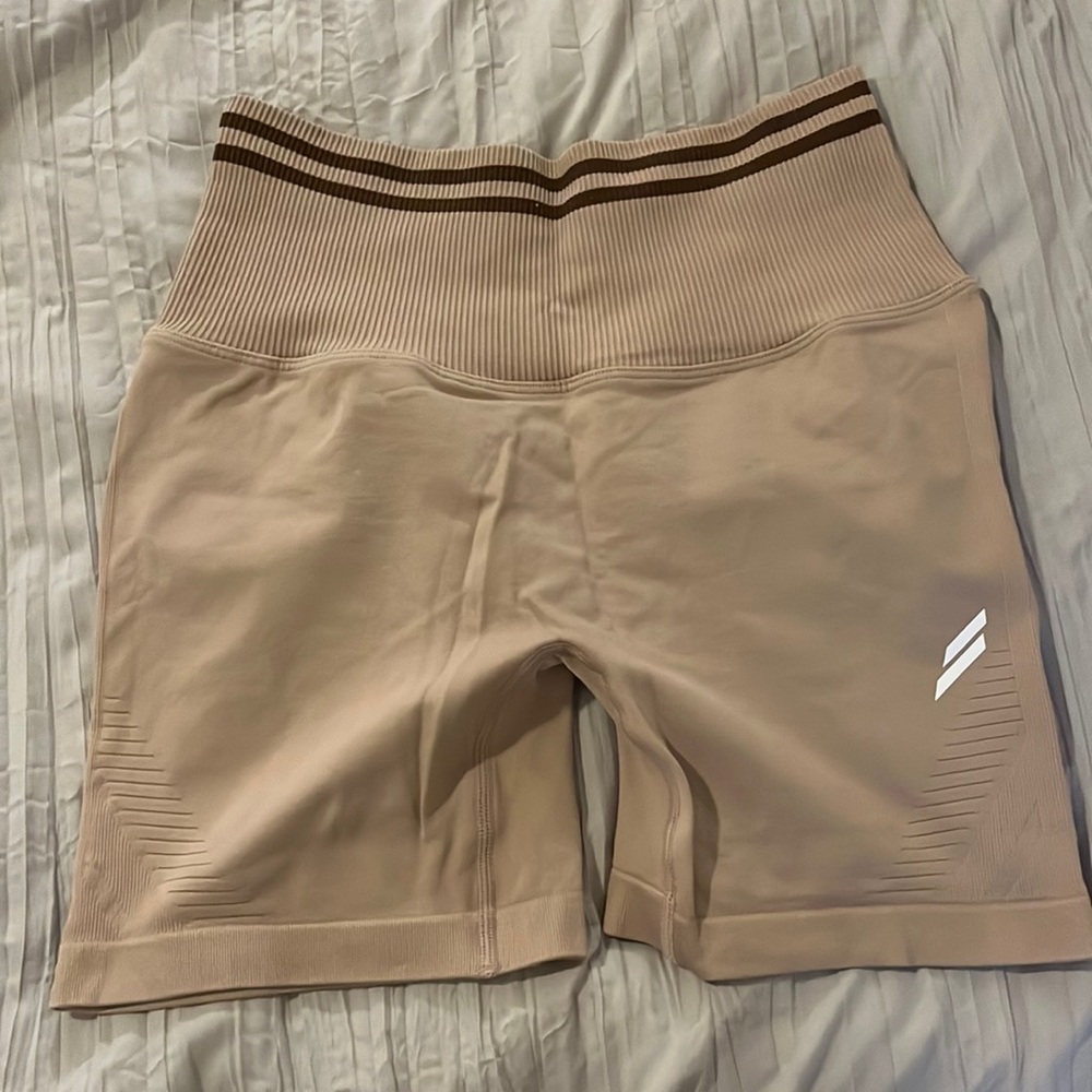 DOYOUEVEN Brand workout spandex shorts. Worn once. Size large.